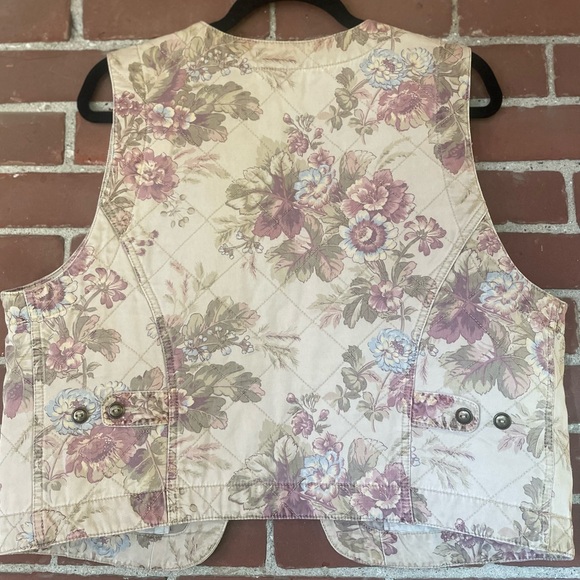 90s floral quilted floral vest - Picture 10 of 10